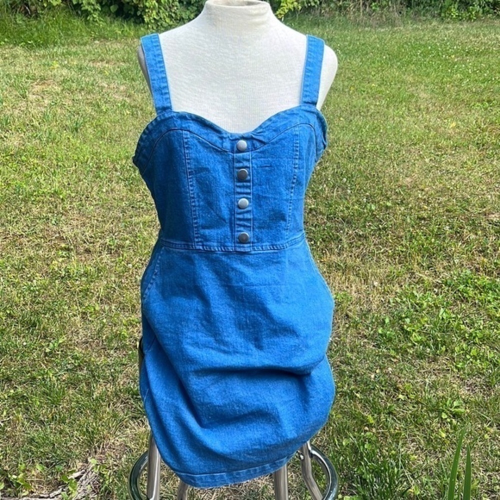 Rue 21 Denim Dress, mid length, womens size large - Picture 2 of 7